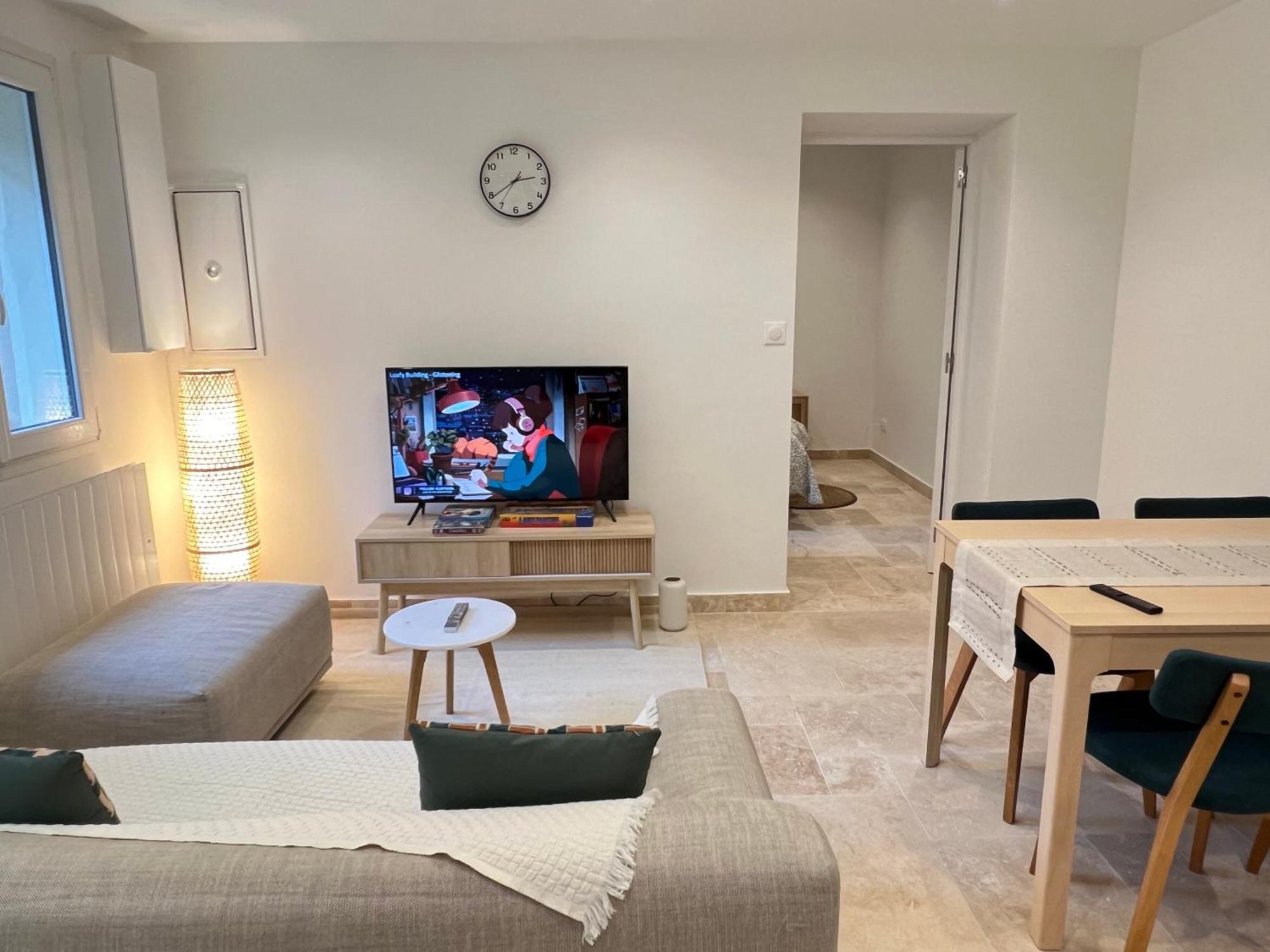 Charming House 2Br, 100M To Rer B Laplace Station آركُوييْ المظهر الخارجي الصورة