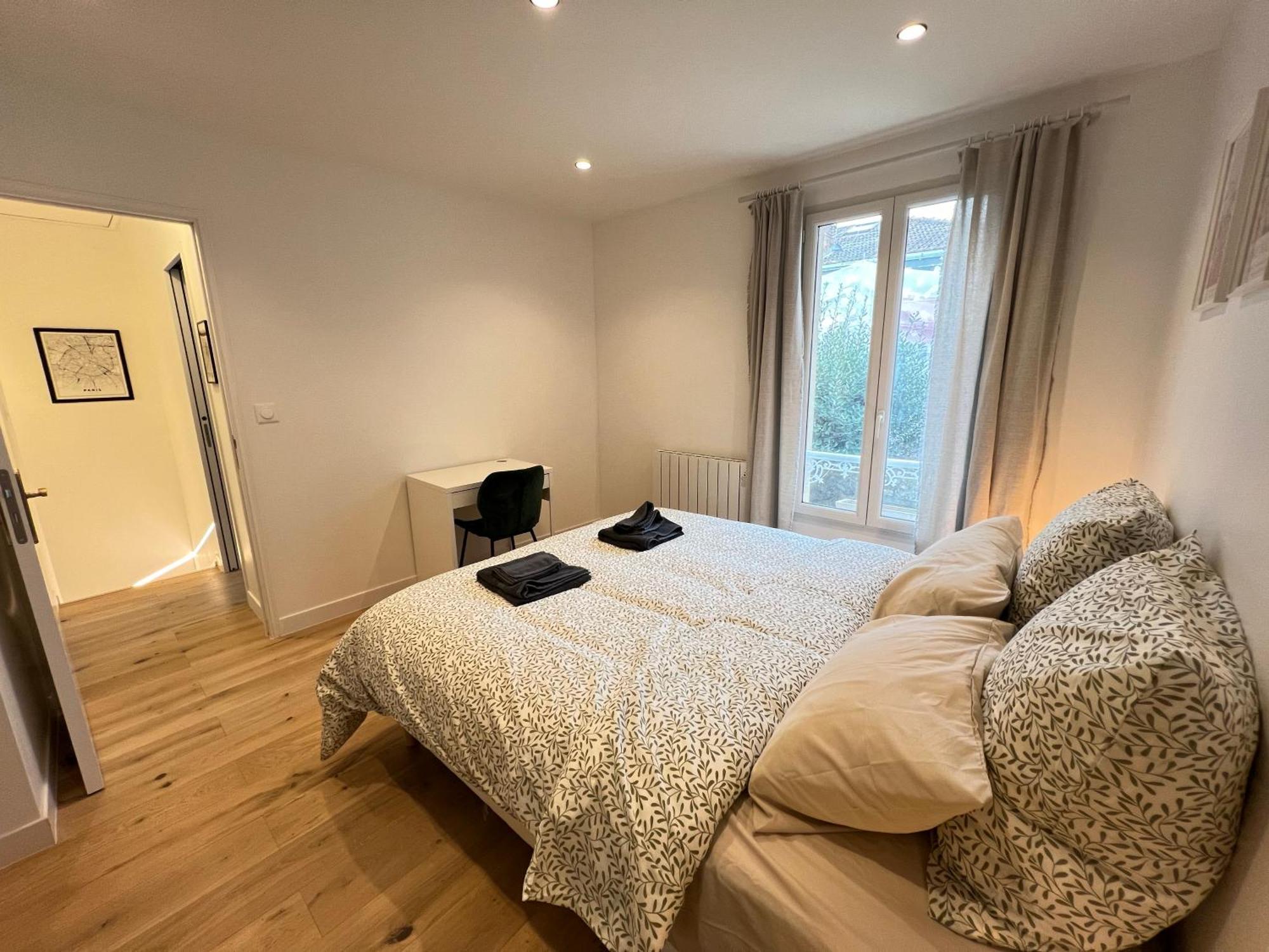 Charming House 2Br, 100M To Rer B Laplace Station آركُوييْ المظهر الخارجي الصورة